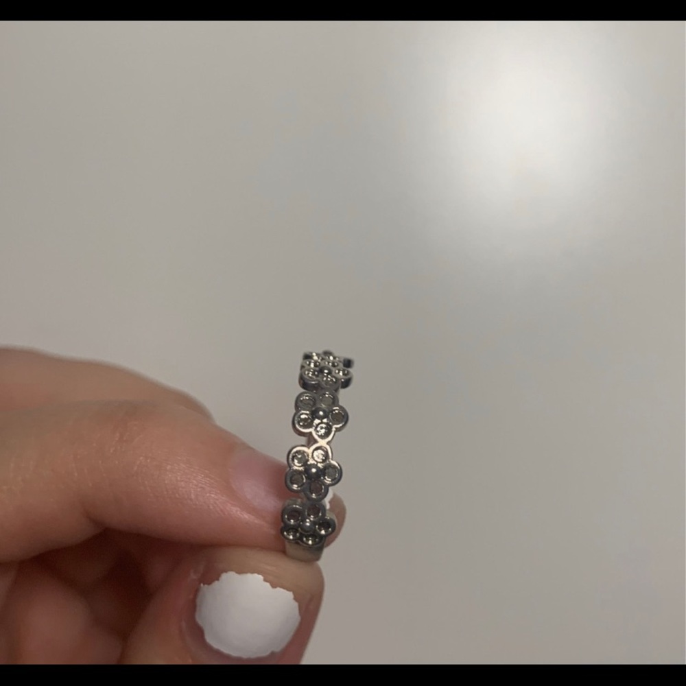 Brandy Melville Ring Silver Flower